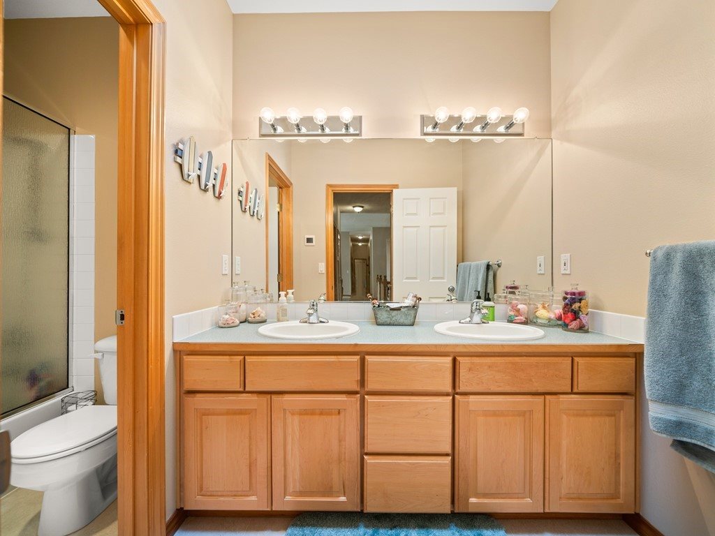 17920 North Kimberly Road Colbert, WA 99005 - Photo 10 of 20