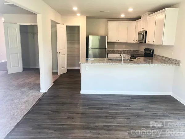 $2,100 | 9224 Creedmore Hills Drive, Charlotte, NC 28214