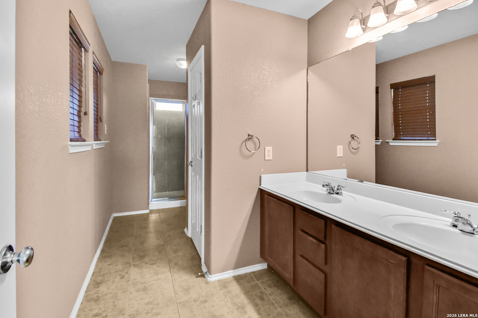 8530 Cheyenne Bluff Converse, TX 78109 - Photo 13 of 24