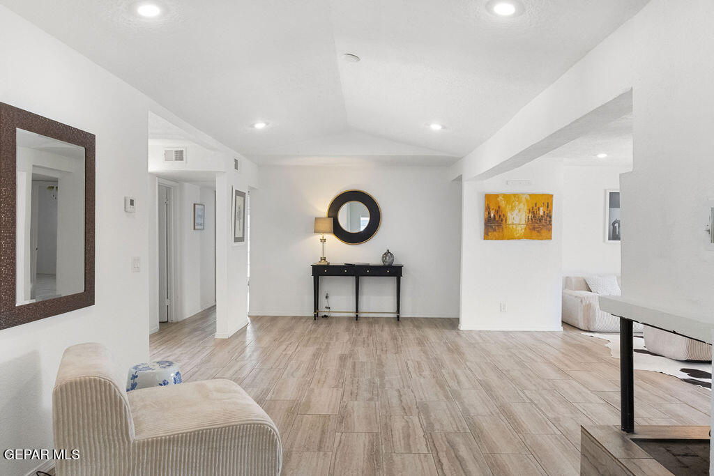 2736 Hawick Road El Paso, TX 79925 - Photo 13 of 41 18