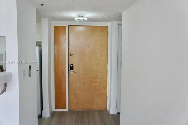 $3,050 | 7601 East Treasure Drive, Unit 1406, North Bay Village, FL 33141