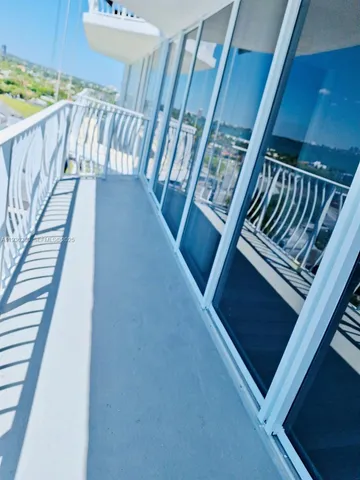 $3,050 | 7601 East Treasure Drive, Unit 1406, North Bay Village, FL 33141