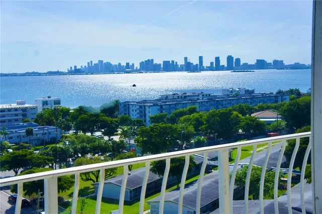 $3,050 | 7601 East Treasure Drive, Unit 1406, North Bay Village, FL 33141