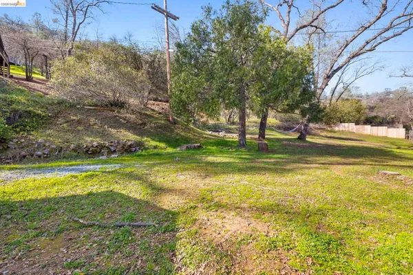 $375,000 | 696 Shaws Flat Road, Sonora, CA 95370