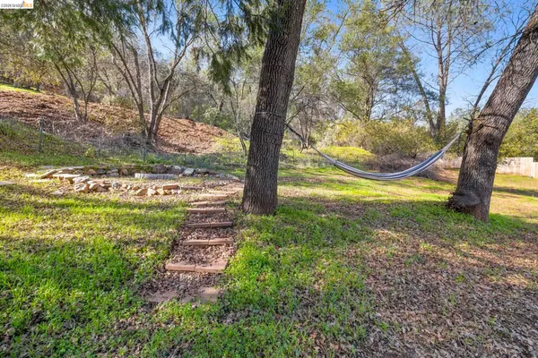 $375,000 | 696 Shaws Flat Road, Sonora, CA 95370