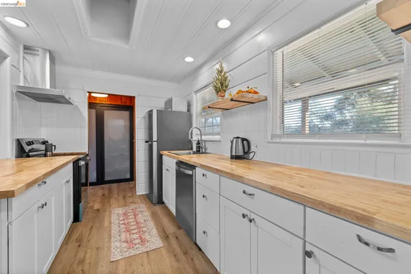 $375,000 | 696 Shaws Flat Road, Sonora, CA 95370