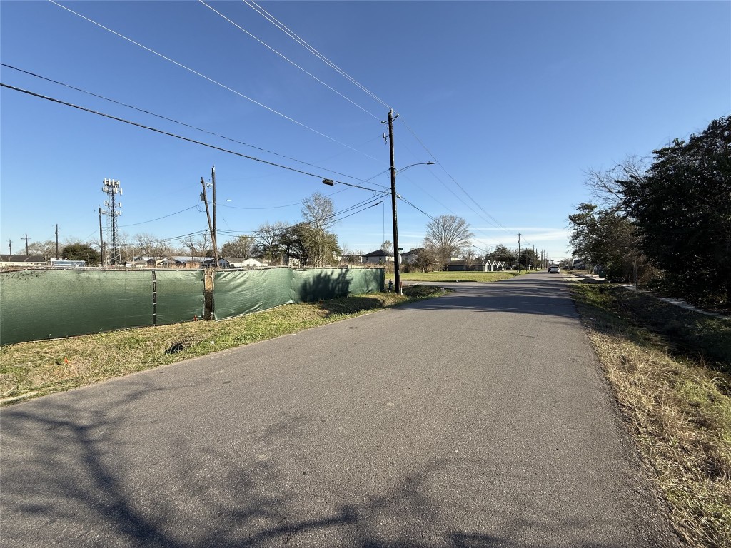 8935 Jutland Road Houston, TX 77033 - Photo 7 of 14 a view of a lake