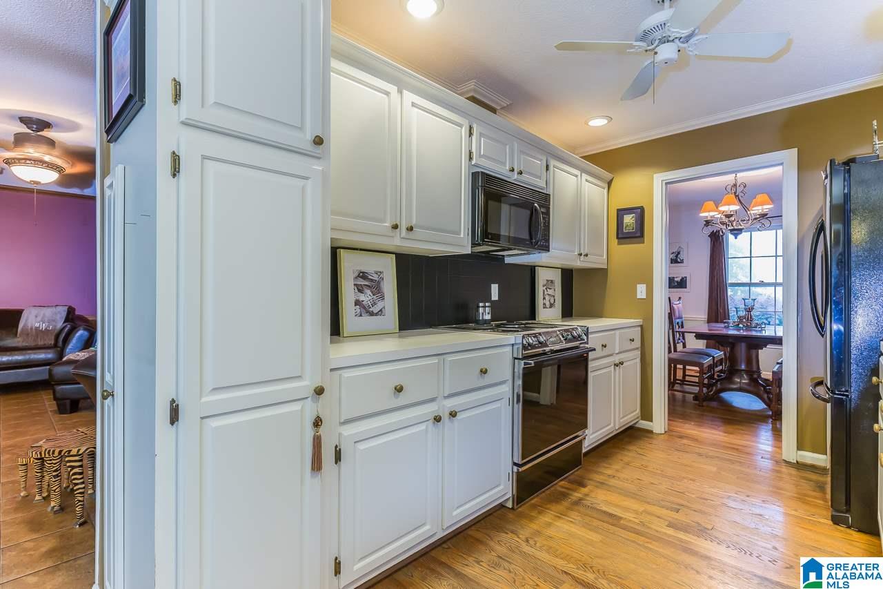 541 Shades Crest Road Birmingham, AL 35226 - Photo 8 of 34