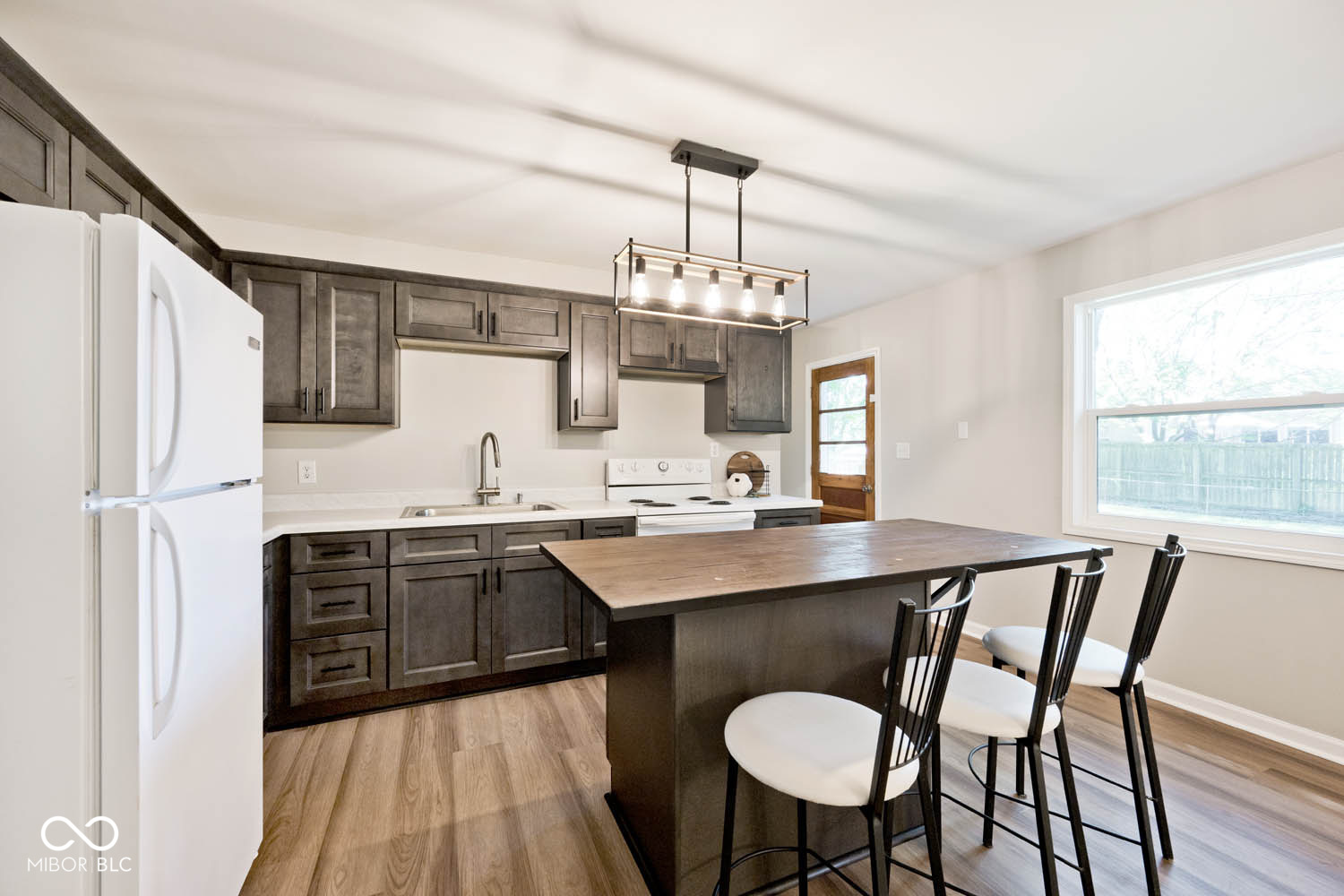 975 Rolling Hill Road Greenwood, IN 46142 - Photo 13 of 30