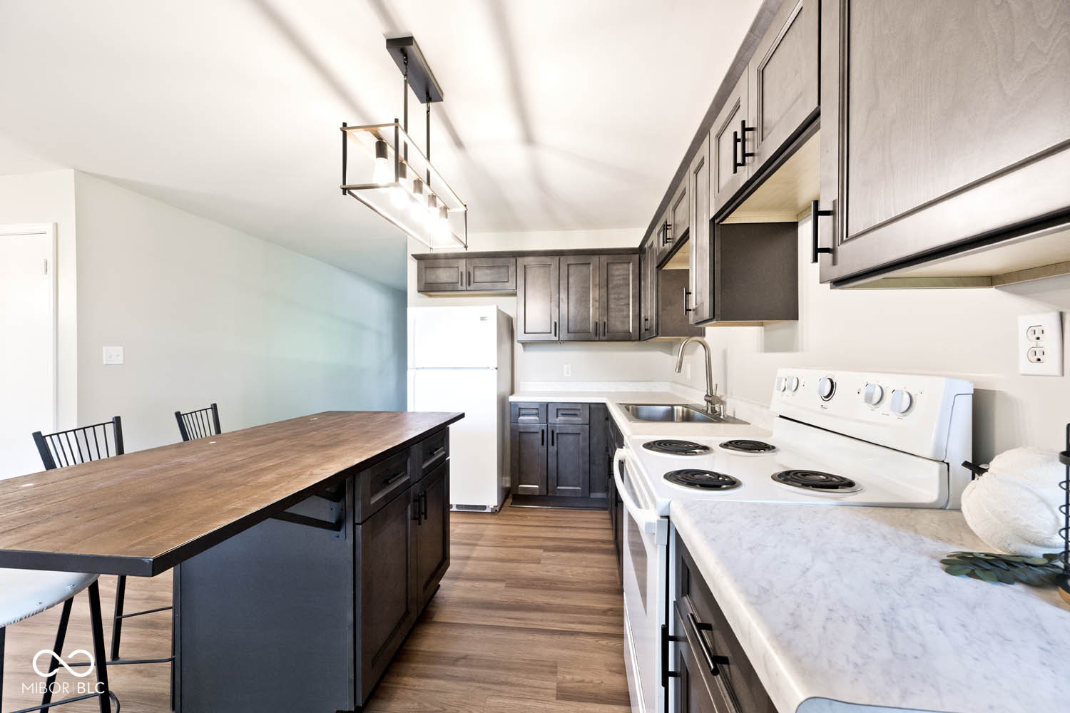 975 Rolling Hill Road Greenwood, IN 46142 - Photo 14 of 30