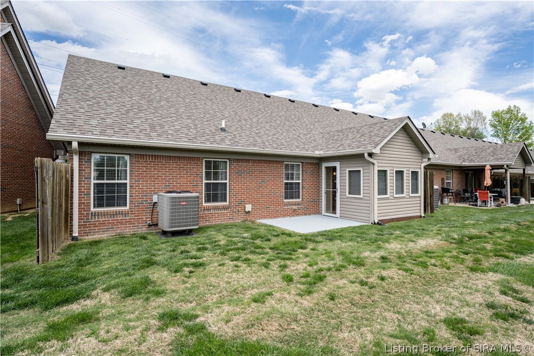 1913 Edgewood Station Road New Albany, IN 47150 - Photo 3 of 31