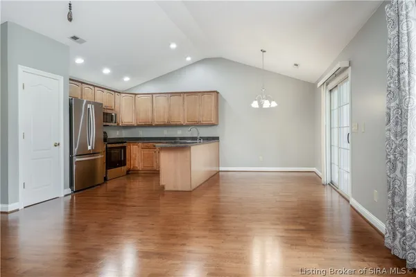 $279,900 | 1913 Edgewood Station Road, New Albany, IN 47150