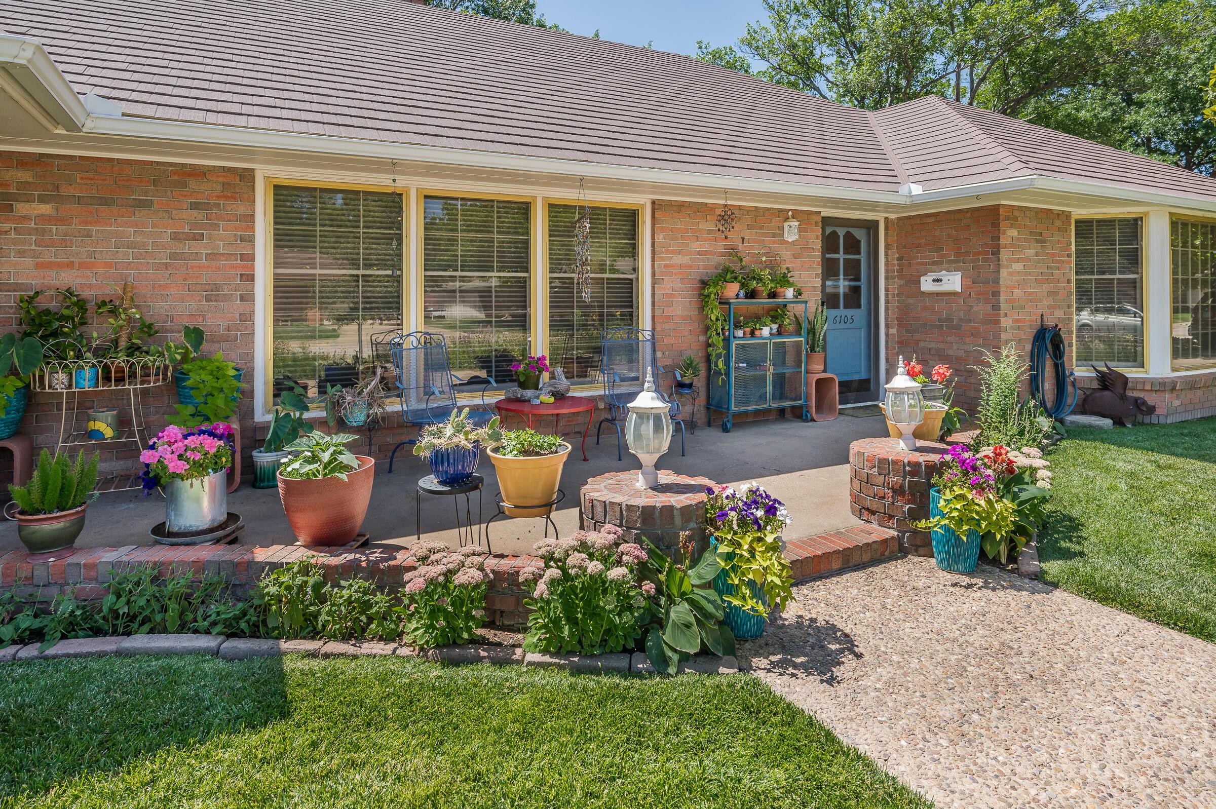 6105 Elmhurst Road Amarillo, TX 79106 - Photo 2 of 28 Front Porch