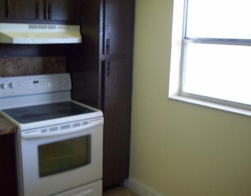8380 Sands Point Boulevard, Unit J 308 Tamarac, FL 33321 - Photo 5 of 16 Kitchen