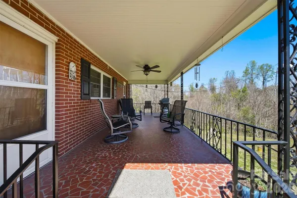 $359,900 | 32 Falls Avenue, Granite Falls, NC 28630