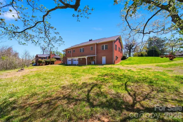 $359,900 | 32 Falls Avenue, Granite Falls, NC 28630