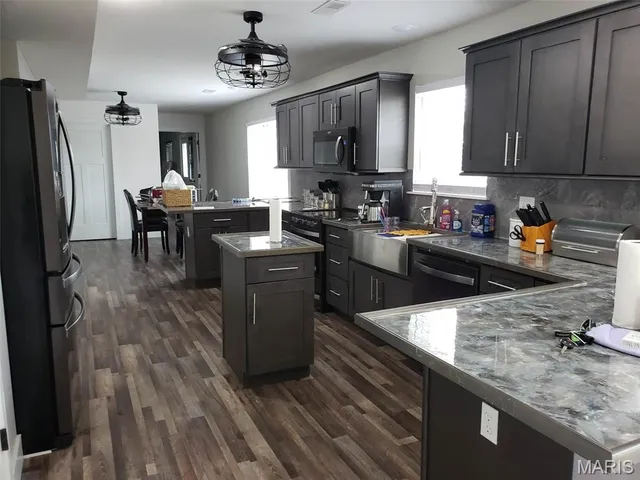 $389,500 | 30170 Hwy U, Crocker, MO 65452