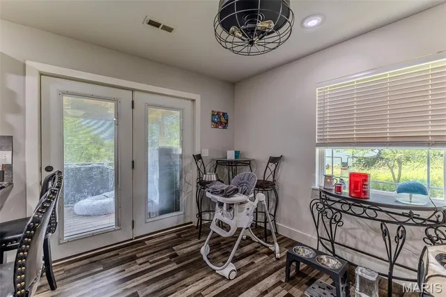 $389,500 | 30170 Hwy U, Crocker, MO 65452