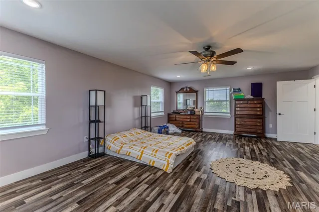 $389,500 | 30170 Hwy U, Crocker, MO 65452