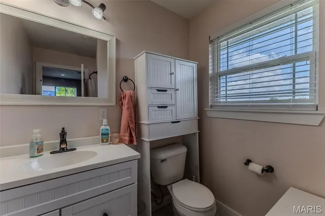 $389,500 | 30170 Hwy U, Crocker, MO 65452