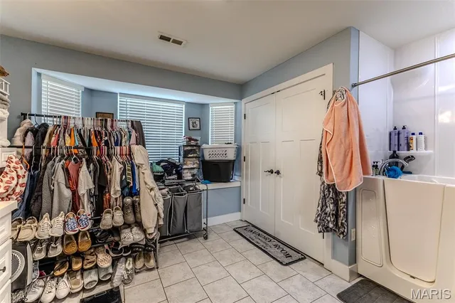 $389,500 | 30170 Hwy U, Crocker, MO 65452