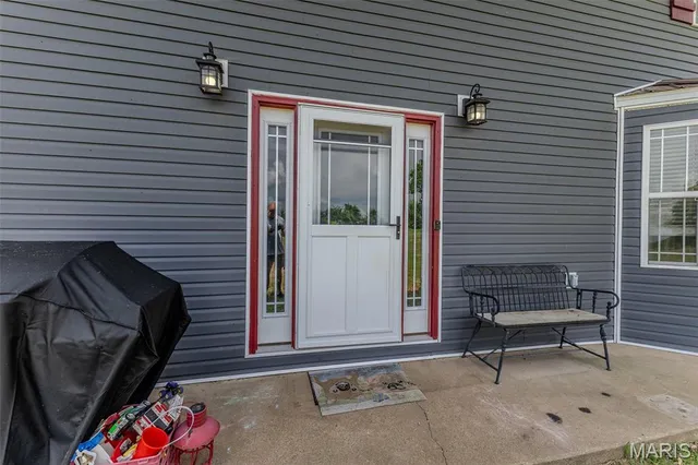 $389,500 | 30170 Hwy U, Crocker, MO 65452