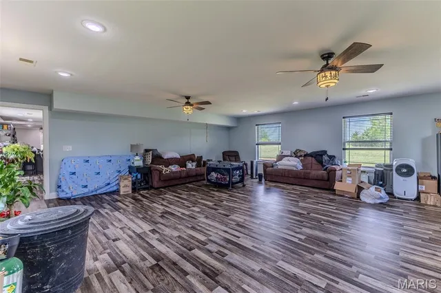 $389,500 | 30170 Hwy U, Crocker, MO 65452