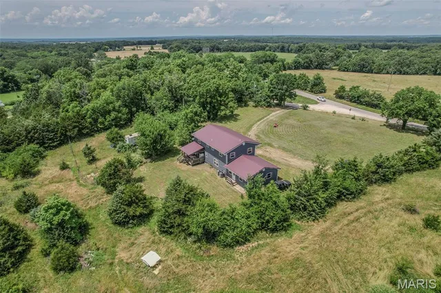 $389,500 | 30170 Hwy U, Crocker, MO 65452