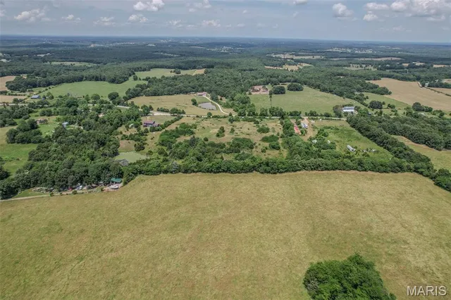 $389,500 | 30170 Hwy U, Crocker, MO 65452