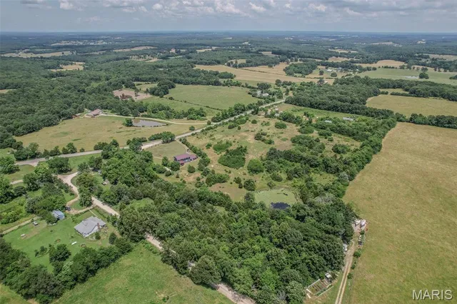 $389,500 | 30170 Hwy U, Crocker, MO 65452