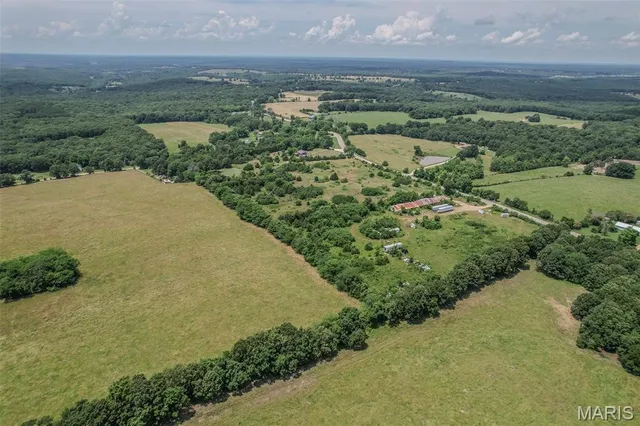 $389,500 | 30170 Hwy U, Crocker, MO 65452
