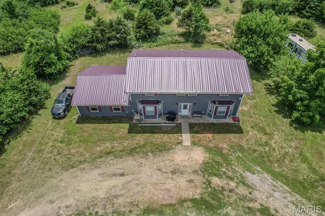 $389,500 | 30170 Hwy U, Crocker, MO 65452