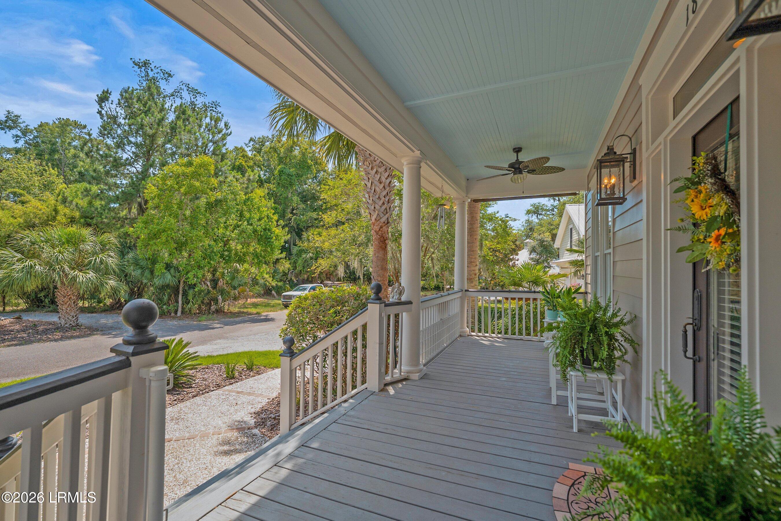 18 Sheridan Road Beaufort, SC 29907 - Photo 4 of 63 DSC02909-21.jpg-SMALL