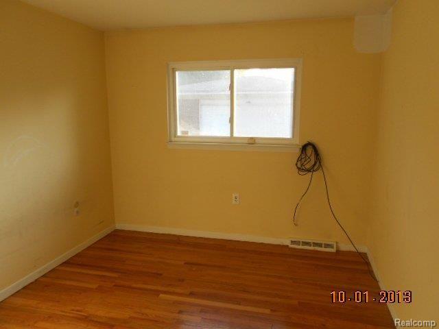 27139 Lehigh Street Inkster, MI 48141 - Photo 12 of 26 Bedroom 1.JPG
