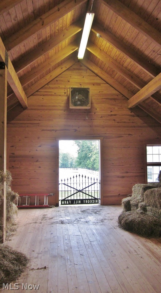 8844 Mentor Road Mentor, OH 44060 - Photo 14 of 25 Post and Beam construction Bank Barn
