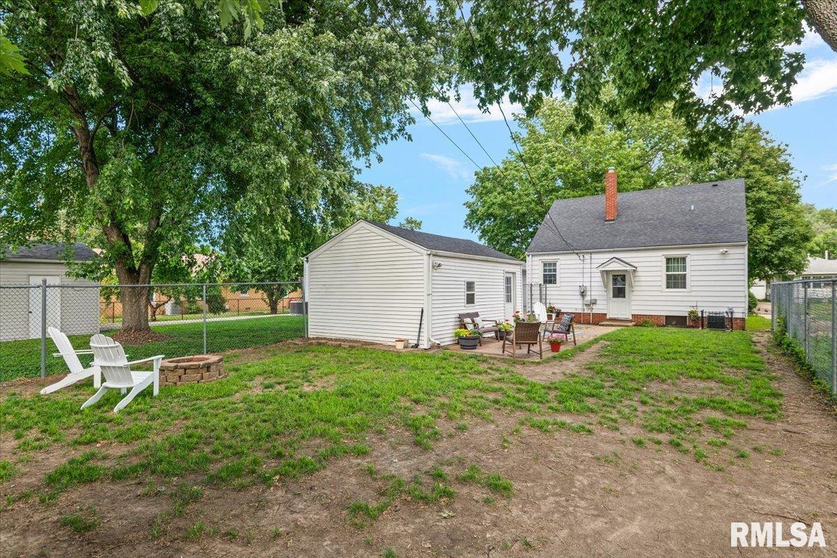 1713 Holmes Avenue Springfield, IL 62704 - Photo 28 of 30