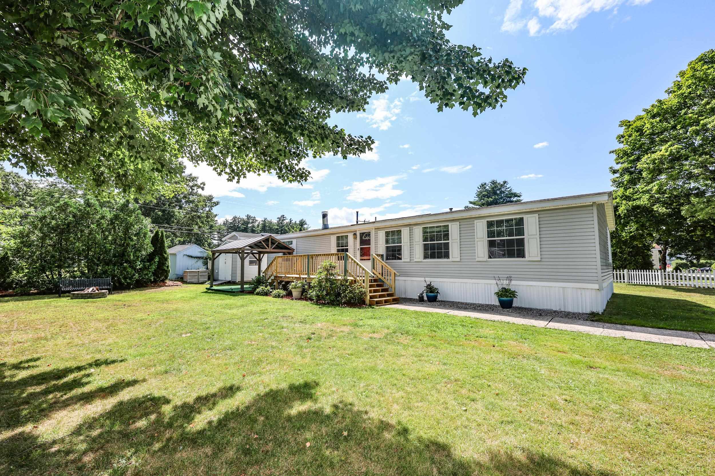 75 Pine Tree Terrace Derry, NH 03038 - Photo 1 of 25 Gallery Image 1