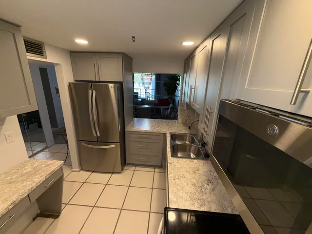 $2,000 | 2788 Tennis Club Drive, Unit 203, West Palm Beach, FL 33417