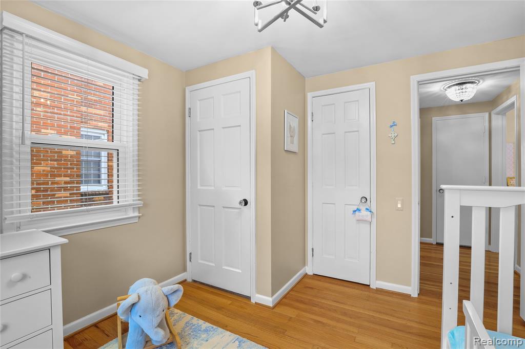 407 Moran Road Grosse Pointe Farms, MI 48236 - Photo 17 of 41