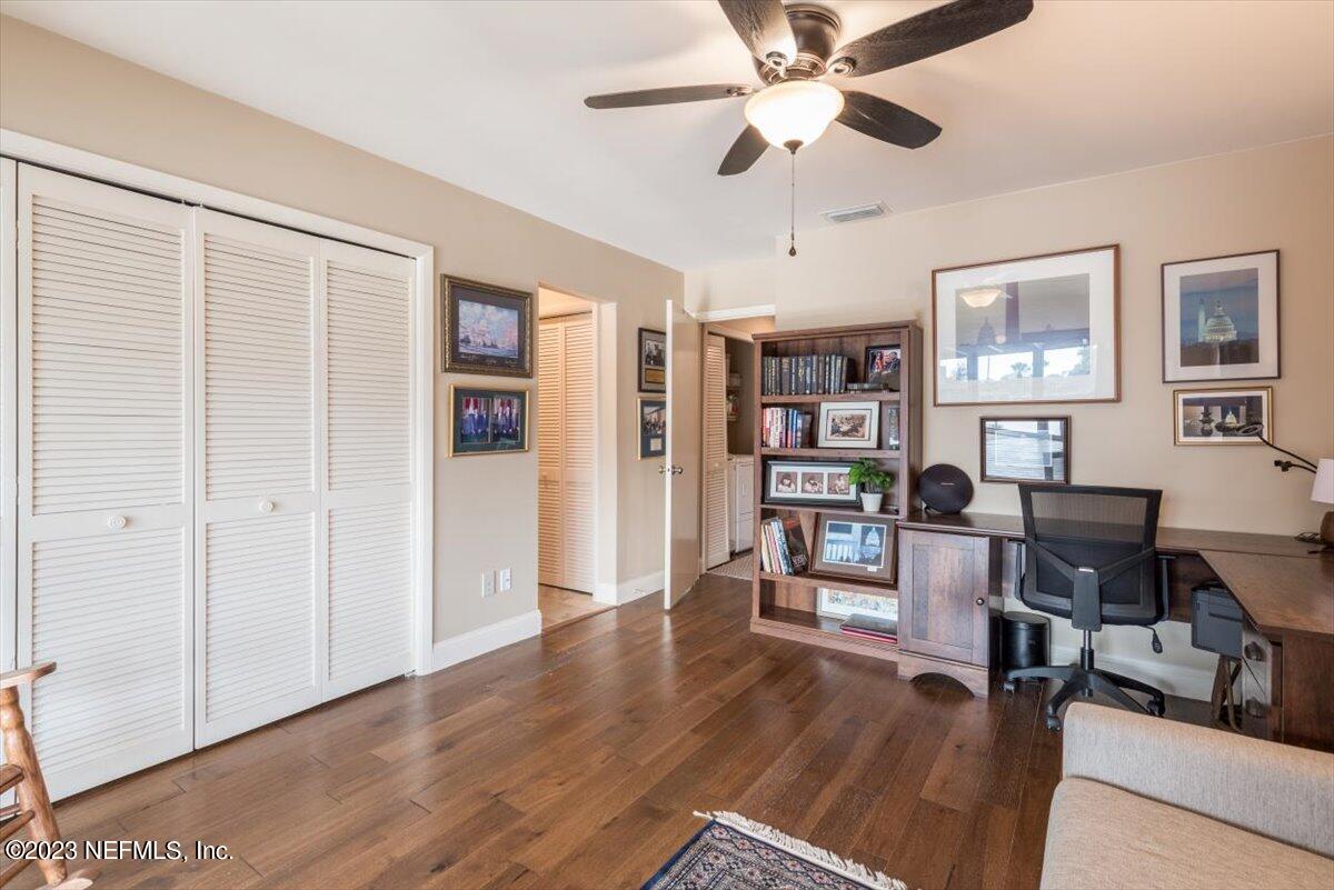75 Fishermans Cove Road Ponte Vedra Beach, FL 32082 - Photo 27 of 47 a living room with furniture and wooden floor