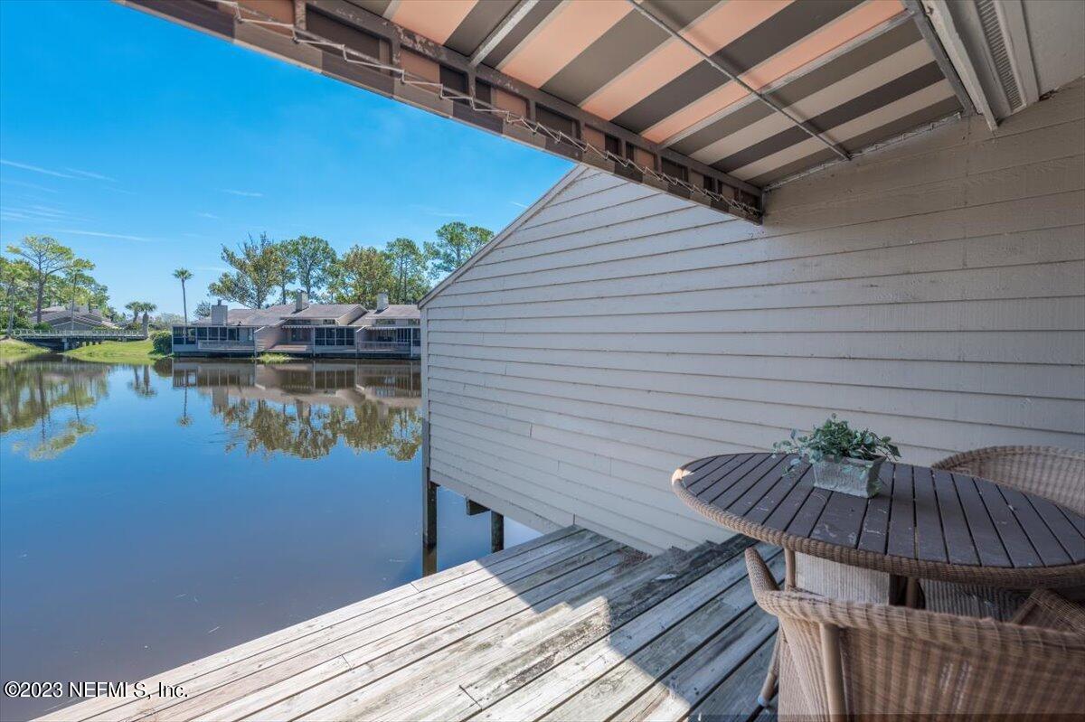 75 Fishermans Cove Road Ponte Vedra Beach, FL 32082 - Photo 33 of 47 a view of a couches on the roof deck