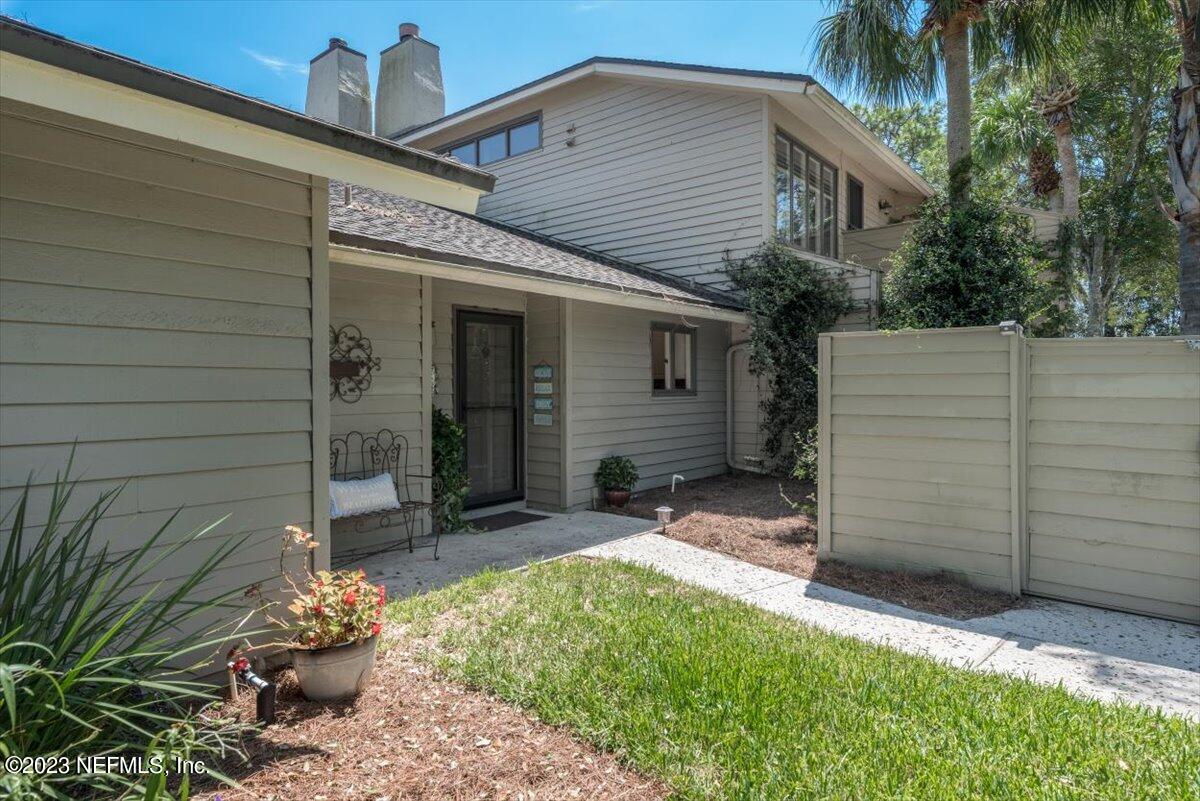 75 Fishermans Cove Road Ponte Vedra Beach, FL 32082 - Photo 46 of 47 a backyard of a house