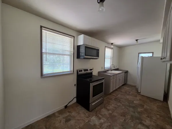 $1,450 | 22884 Oakmont Drive, Porter, TX 77365