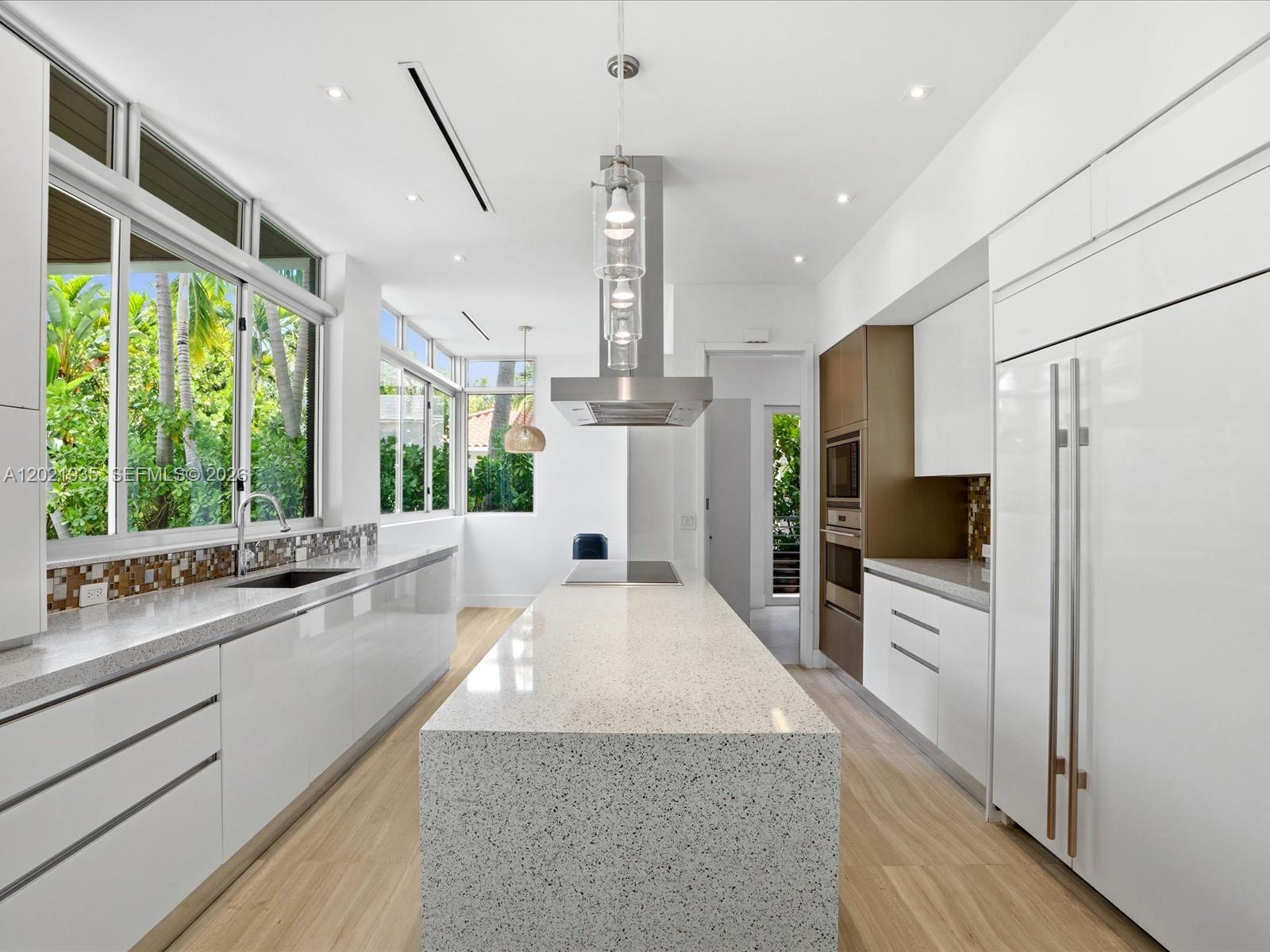 125 Hampton Lane Key Biscayne, FL 33149 - Photo 28 of 81