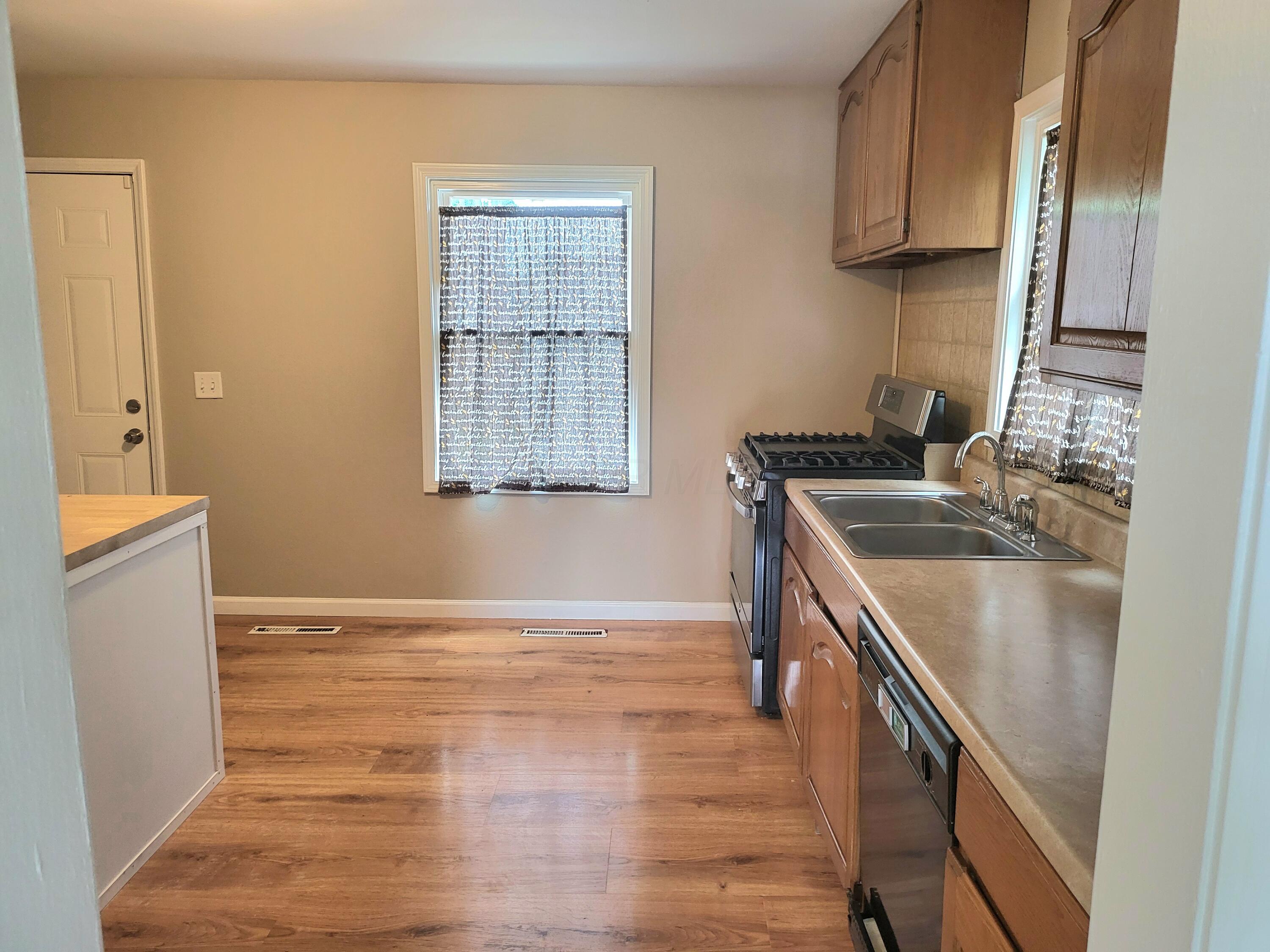 4530 Amesbury Road Columbus, OH 43227 - Photo 16 of 22 1000024463