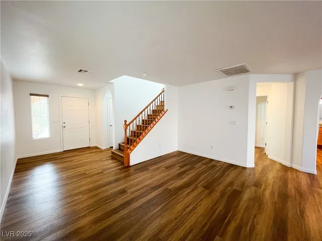 $2,014 | 9120 Cedar Door Avenue, Las Vegas, NV 89148