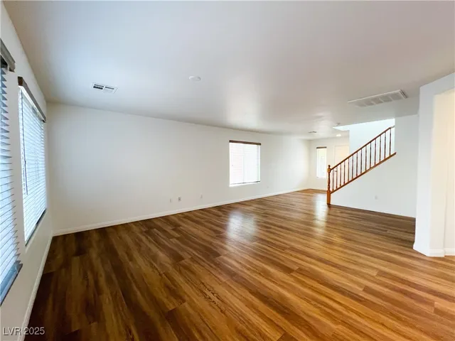 $2,014 | 9120 Cedar Door Avenue, Las Vegas, NV 89148