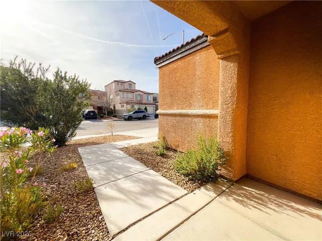 $2,014 | 9120 Cedar Door Avenue, Las Vegas, NV 89148