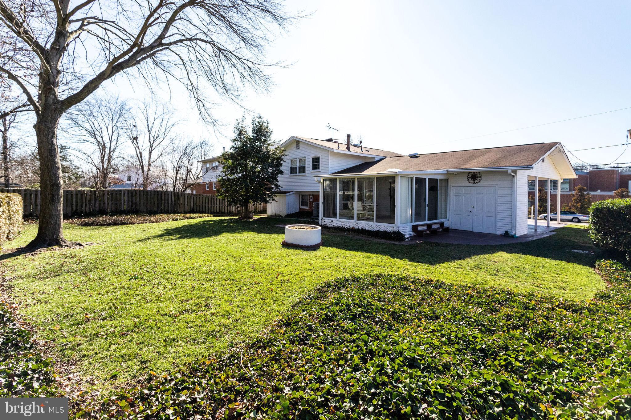 6424 Meriwether Lane Springfield, VA 22150 - Photo 34 of 39 Rear view of home