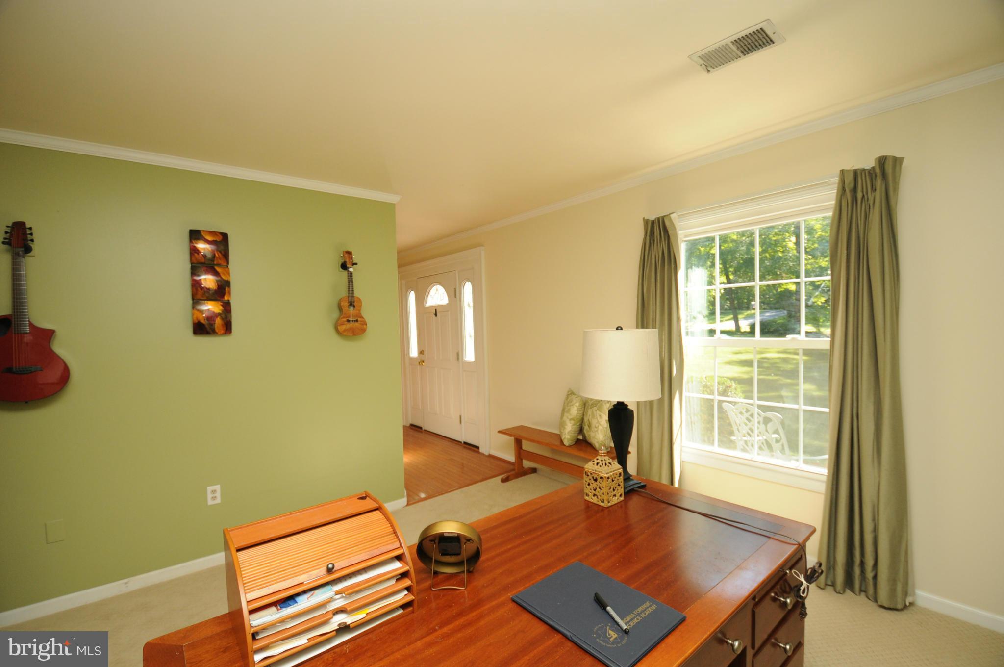 9202 Keyser Road Nokesville, VA 20181 - Photo 4 of 28 Interior (General)